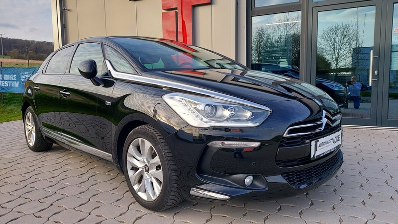 Citroën DS5 SportChic Hybrid4 HeadUP, Panorama, 8 fach