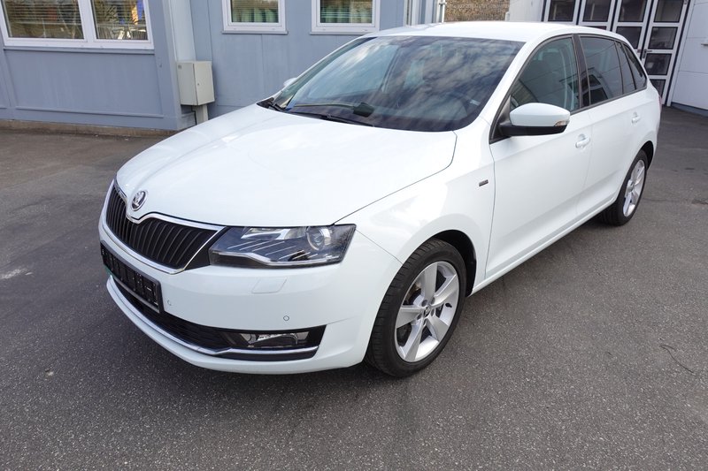 Skoda Rapid 1.0 Spaceback Navi*Klimaaut.*SHZ*Alu*PDC*Tempomat
