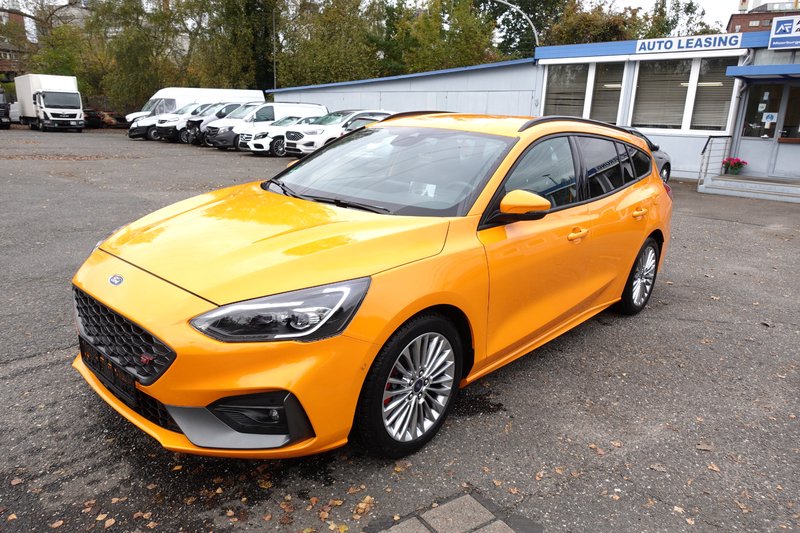 Ford Focus Turnier 2.3 ST-Performance Kamera. Navi. Klimaaut. SHZ. PDC. Alu.