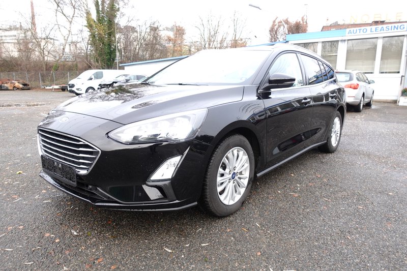 Ford Focus Turnier 2.0 D Autom. Titanium X Kamera. Navi. SHZ. PDC. Alu.