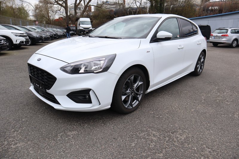 Ford Focus 1.0 i ST-Line Kamera. Navi. Klima. Alu. PDC.