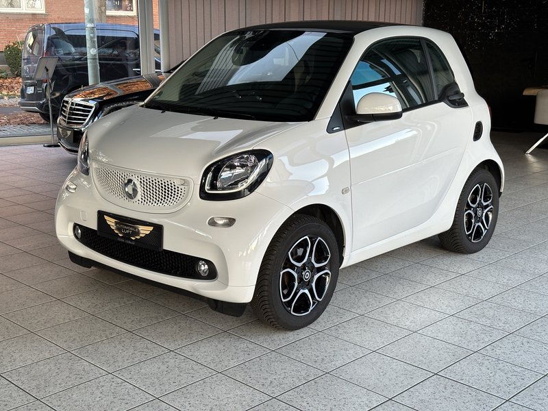 Smart ForTwo Coupe PRIME Leder Navi SHZ Pano Alu