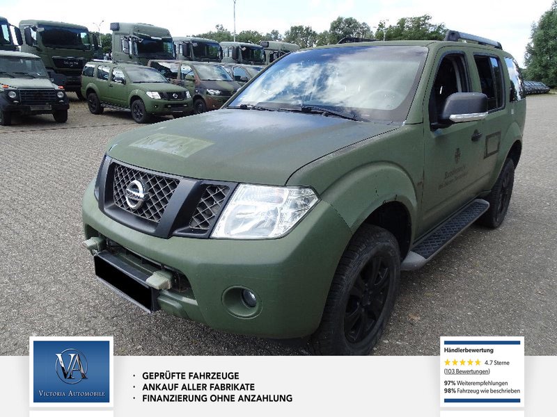 Nissan Pathfinder 2.5 dCi XE Ex-Army Scheckheft 19%MwSt