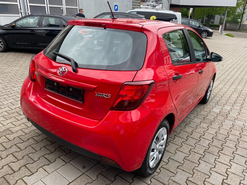 Toyota Yaris 1.0 gebraucht kaufen in Ludwigsburg Preis 8990 eur Int.Nr. 231297