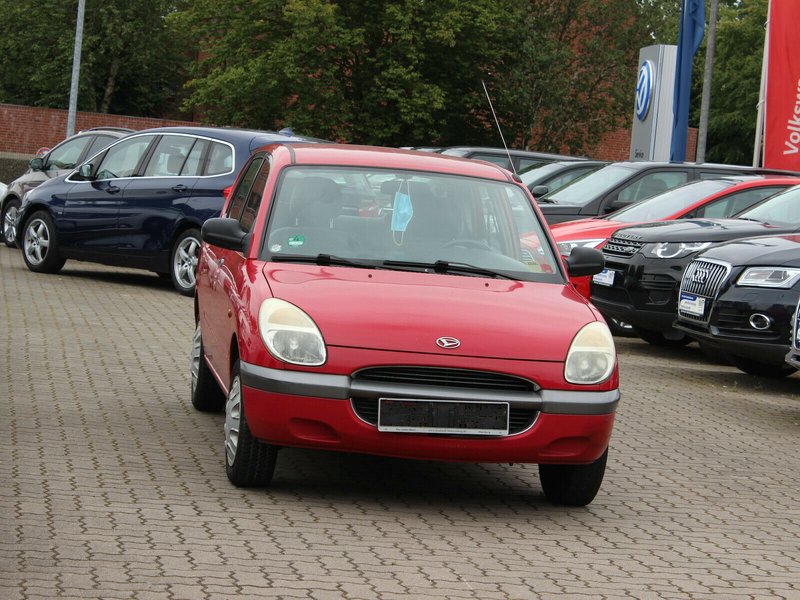 Daihatsu Sirion 1,0 CX Ganzjahres Reifen+Bremsen Vorne Ne