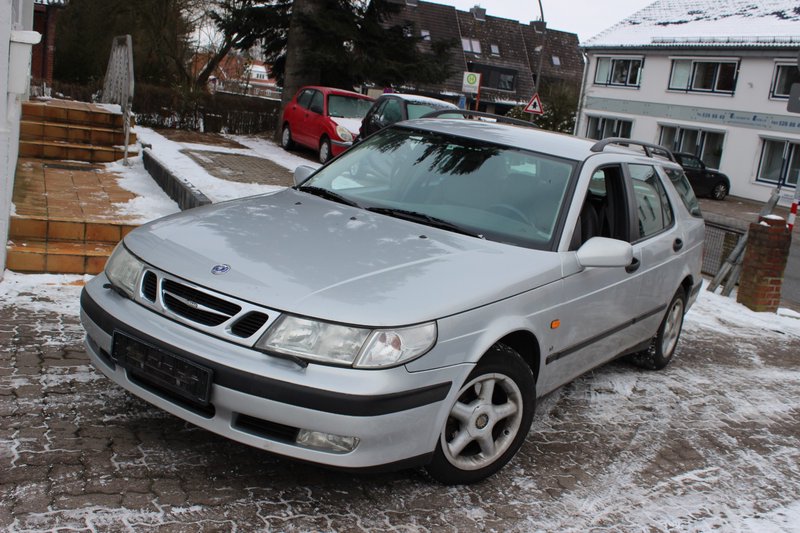 Saab 9-5 2.0t SE Leder+KLIMATRONIC+ALU+Anhängerkupplung