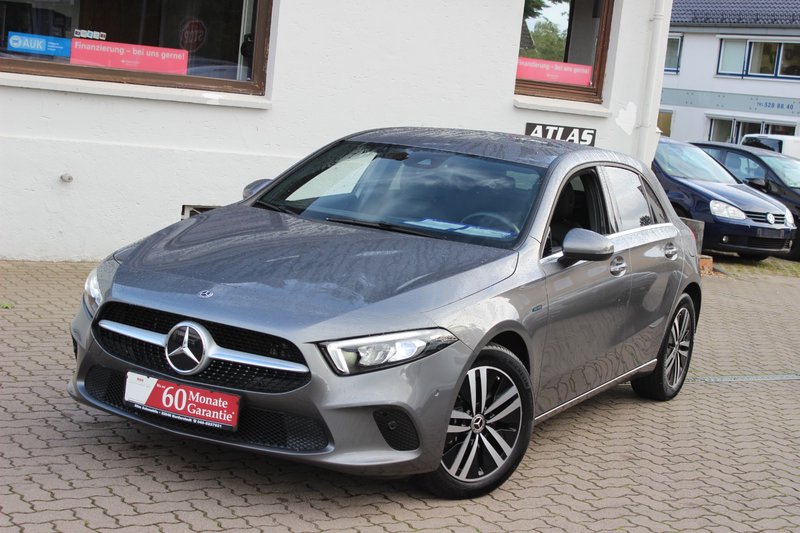 Mercedes-Benz A 250 e DCT LED=Leder=MBUX=NAVI=DISTRONIC=Business