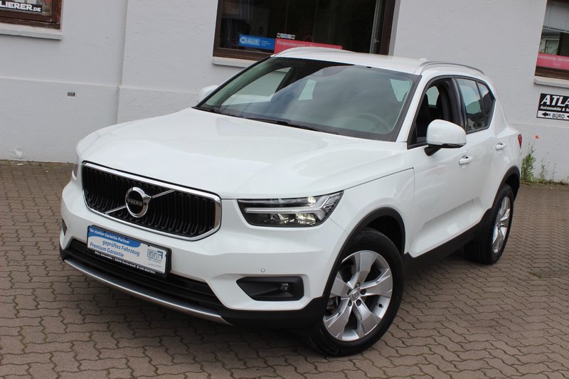 Volvo XC40 Momentum Pro Leder=LED=NAVI=WINTERPAKET