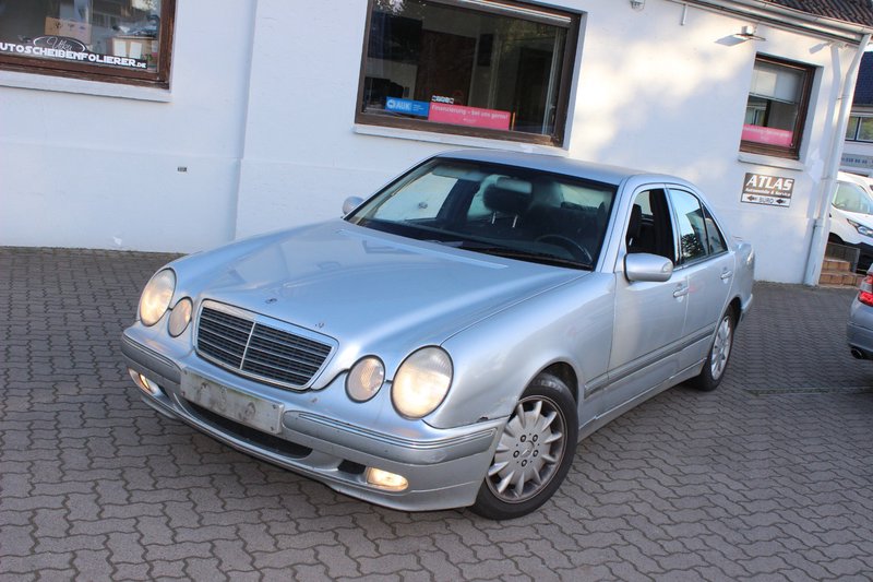 Mercedes-Benz E 200 Elegance 3.Hand=KLIMA=erst.147. KM