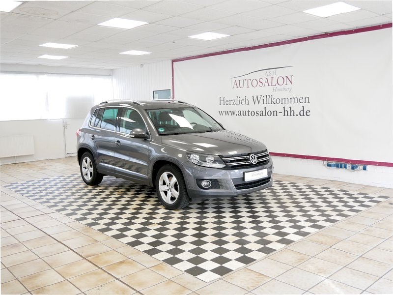 Volkswagen Tiguan Sport & Style BMT 1Vorb Navi PDC V&H Steuerkette NEU