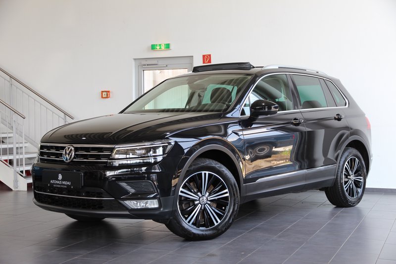 Volkswagen Tiguan Highline 4Motion  PANO HEAD-UP MEMORY