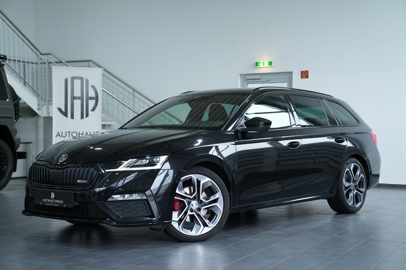 Skoda Octavia Combi RS Plus  AUT AHK MASSAGE STHZ
