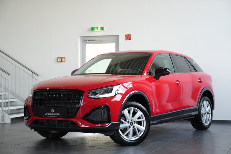 Audi Q2 35 TFSI advanced  1. HAND AUTOMATIK KLIMA