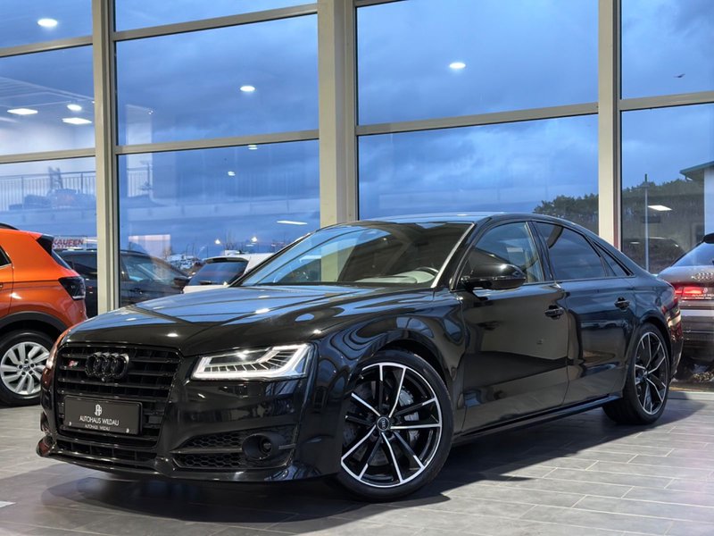 Audi S8 4.0 TFSI quattro plus SOFT  HEAD-UP CARBON AHK
