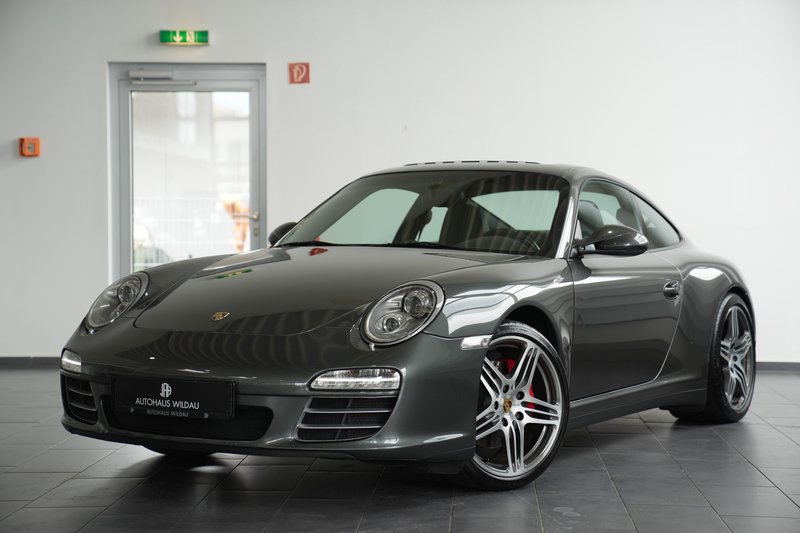 Porsche 911 Carrera 4 S Coupe  SPORT-CHRONO PDK BOSE