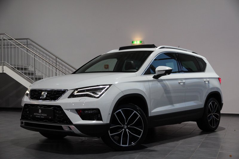 Seat Ateca Xcellence 4Drive  PANO NAVI 360° LED AHK