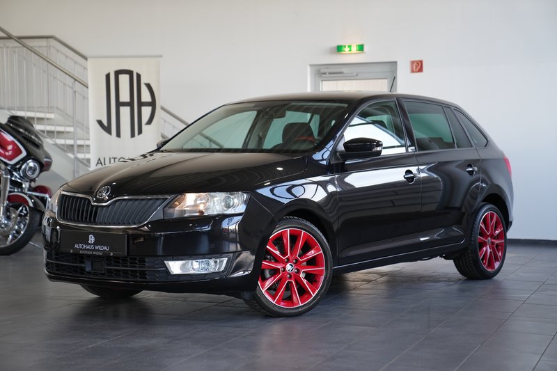 Skoda Rapid  AUT NAV ACC SHZ