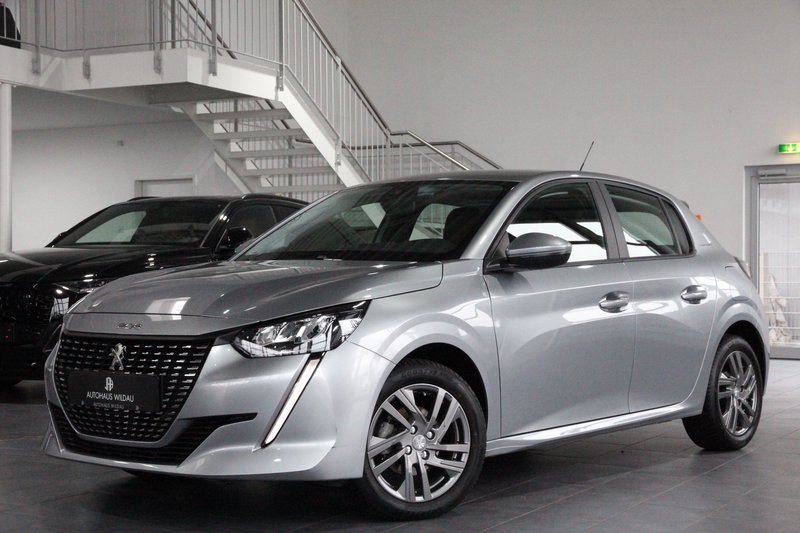 Peugeot 208 Active Pack  1. HAND KLIMA CAR-PLAY