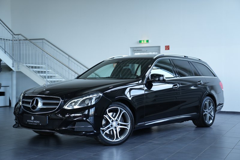 Mercedes-Benz E 200 CGI BlueEfficiency  AUT NAV H&K JUNGE STERNE GARANTIE
