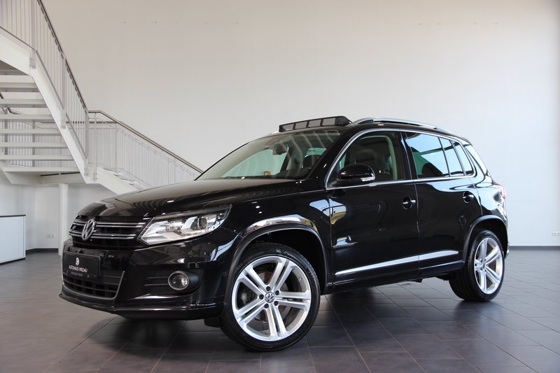 Volkswagen Tiguan R-Line BMT 4Motion  PANO AHK NAVI KAMERA LEDER