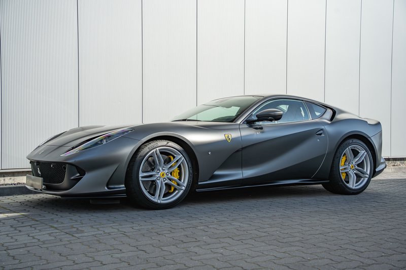 Ferrari 812 Superfast Gebrauchtwagen Kaufen