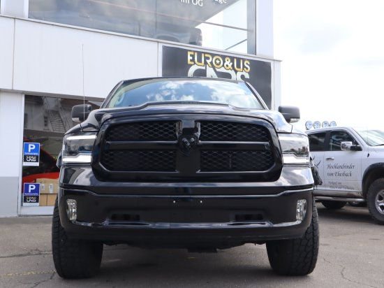 Dodge Ram 1500 Classic Black SHD LPG Hoch BreitUMBAU