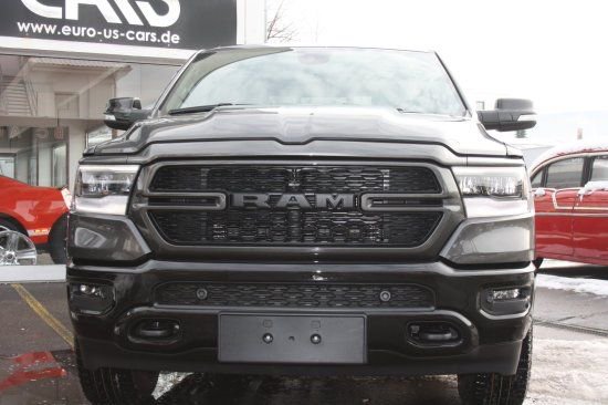 Dodge RAM 5,7ltr Crew Cab Backcountry 12Navi LED Offr