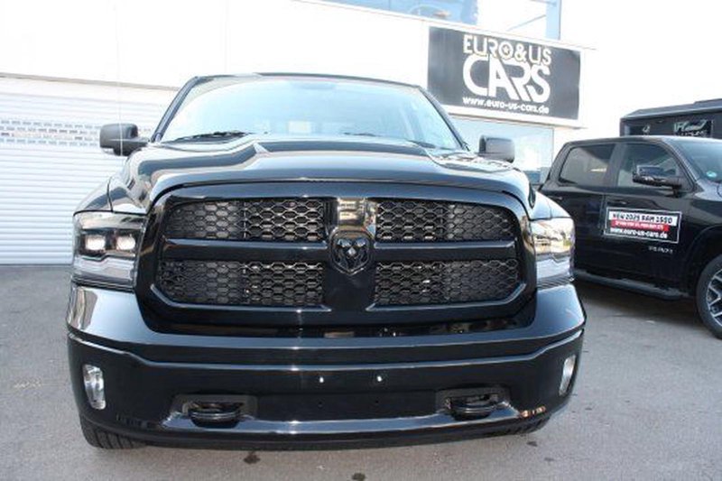 Dodge Ram 1500 Crew Cab Classic Black Leder LED NAP S