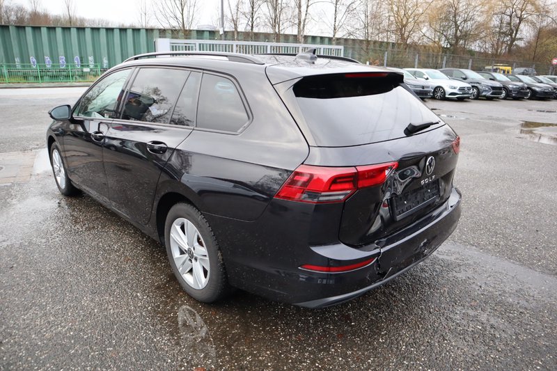 Volkswagen Golf VIII Variant 2.0 TDI DSG AHK. Navi. Klimaaut. SHZ. PDC. Alu.