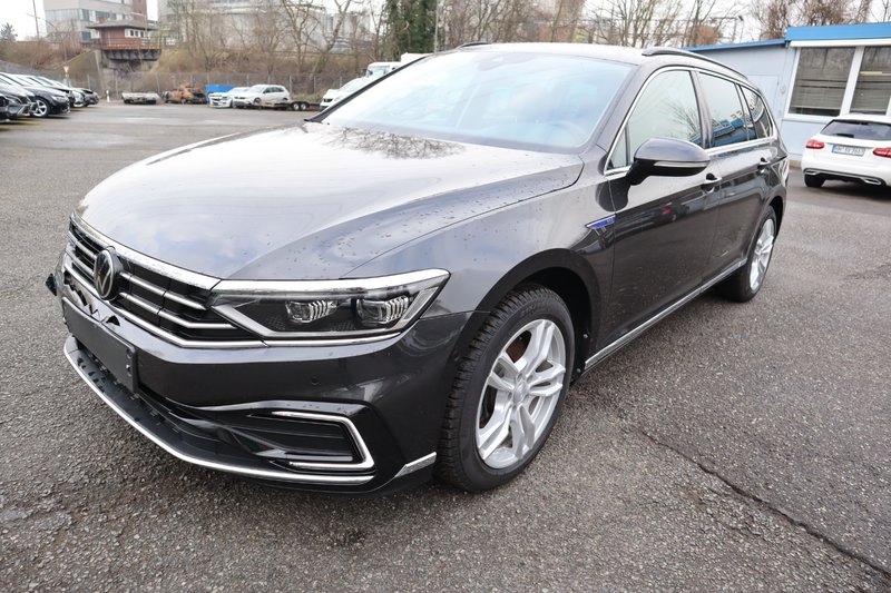 Volkswagen Passat Variant GTE DSG Autom. Kamera. Navi. AHK. SHZ. PDC. Klimaaut. Alu.