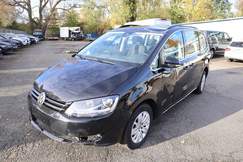 Volkswagen Sharan 1.4 TSI DSG Comfortline. Autom. Navi. Klimaaut. Alu. AHK. SHZ. 7-Sitze.