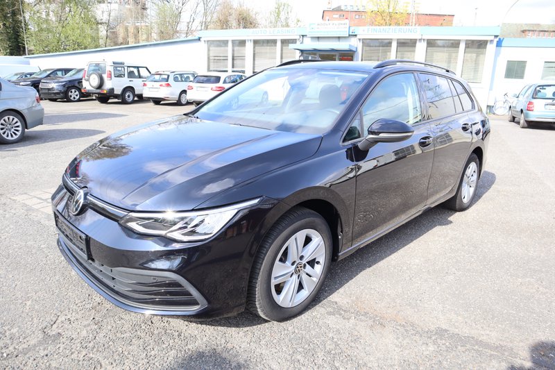 Volkswagen Golf VIII 2.0 TDI Variant Navi. Klimaaut. Alu. SHZ. PDC.