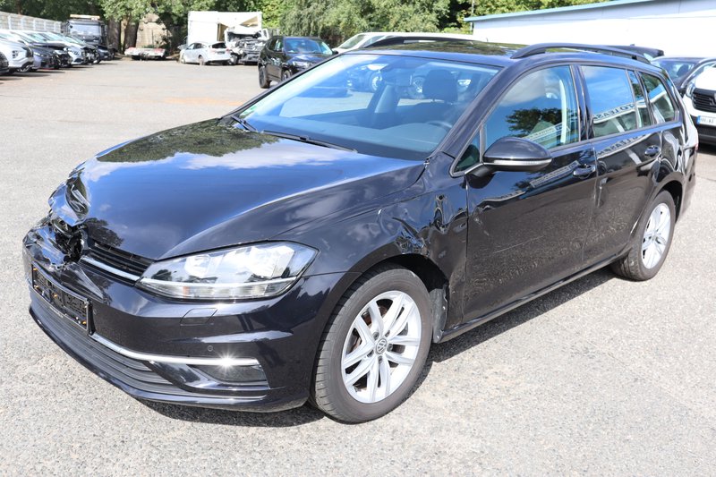 Volkswagen Golf VII Variant 2.0TDI Comfortline Navi AHK