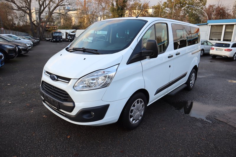 Ford Tourneo Custom 2.0 D Kombi 310 L1Trend Klima. 9-Sitze. PDC. SHZ.