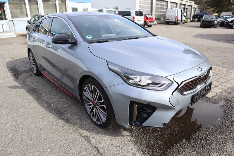 Kia ProCeed 1.6 T Autom GT Kamera. Navi. Klimaaut. Alu. Leder. SHZ. PDC.