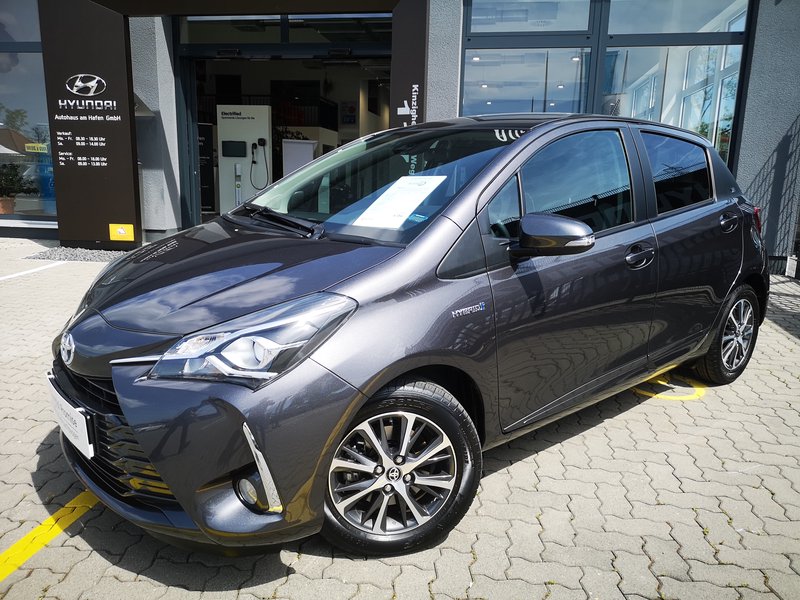 Toyota Yaris Hybrid Y20 Club 1.5*NUR 5.450km!TOP!Rentnerfahrzeug*PDC hinten Kamera*Sitzheizung*Garantie