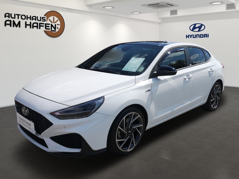 Hyundai i30 Fastback N Line Panoramadach*Navi*Garantie N Mild-Hybrid