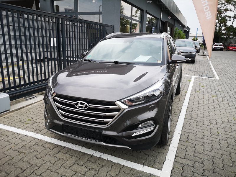 Hyundai TUCSON 1.7 crdi DCT Premium blue 2WD