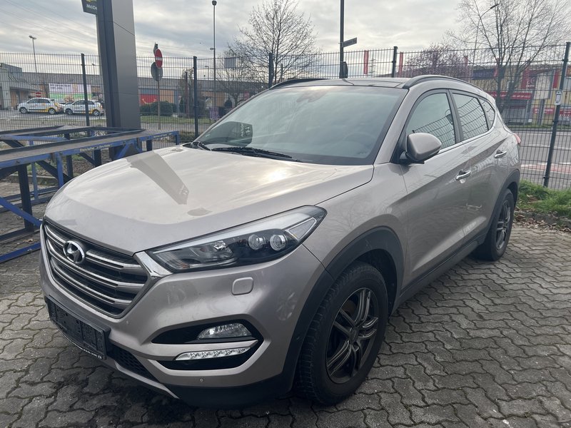Hyundai TUCSON Premium Diesel Automatik 4WD*Panoramdach  4WD