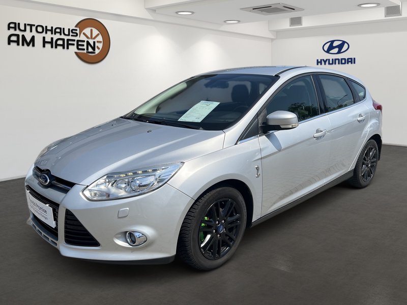 Ford Focus Titanium Automatik 8-fach bereift AHK Garantie