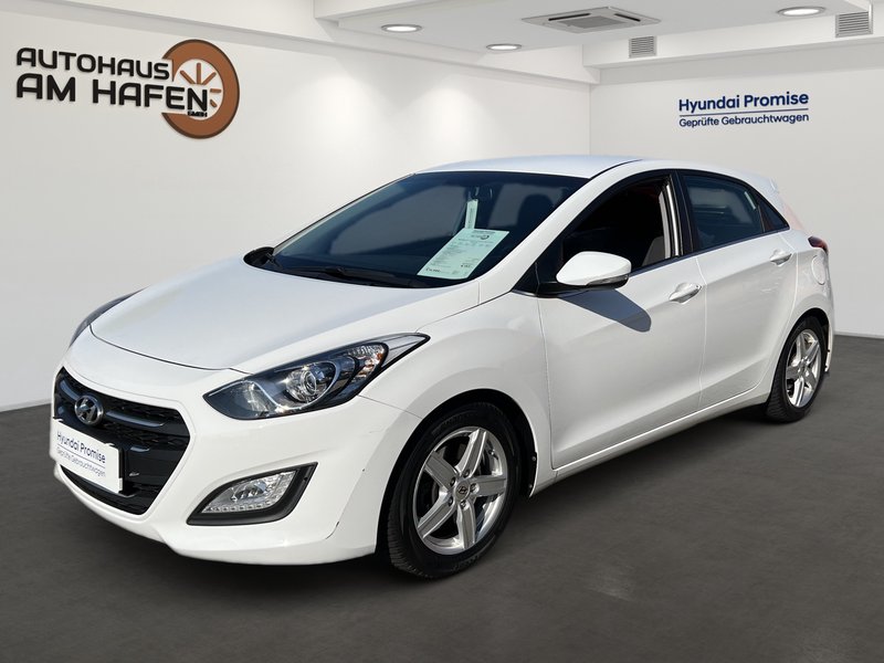 Hyundai i30 Trend blue Navi 8-fach Klima Garantie