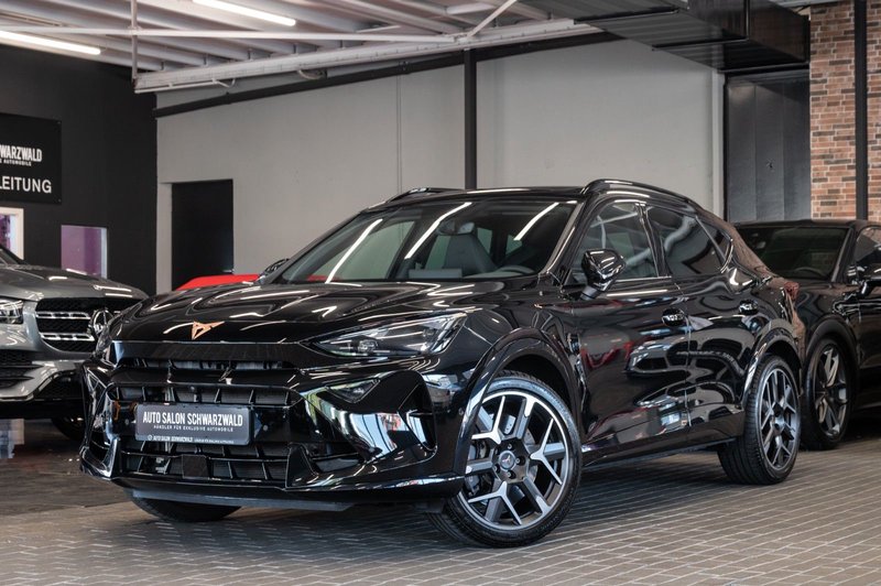 Cupra Formentor VZ 4Drive|AKRAPOVIC|PANO|MEMORY