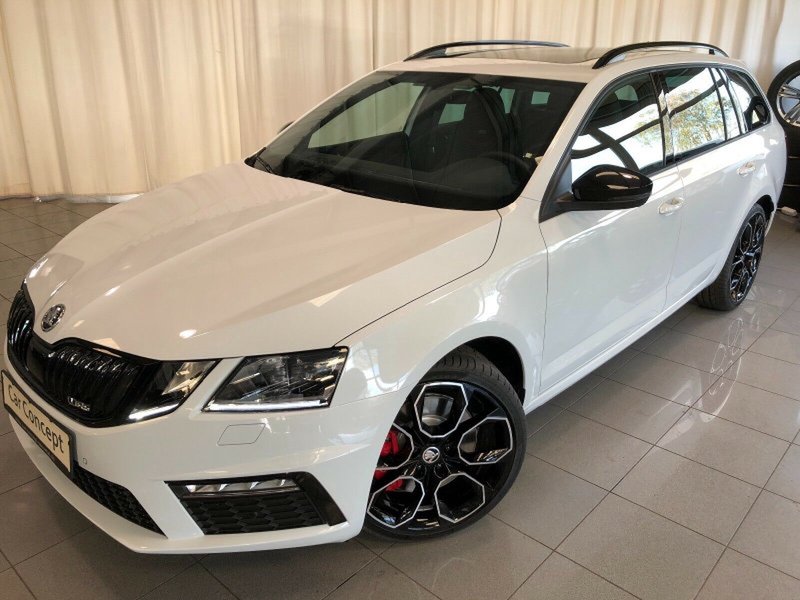 Skoda Octavia Combi 2.0 TSI DSG RS PANO 19" KESSY CANT