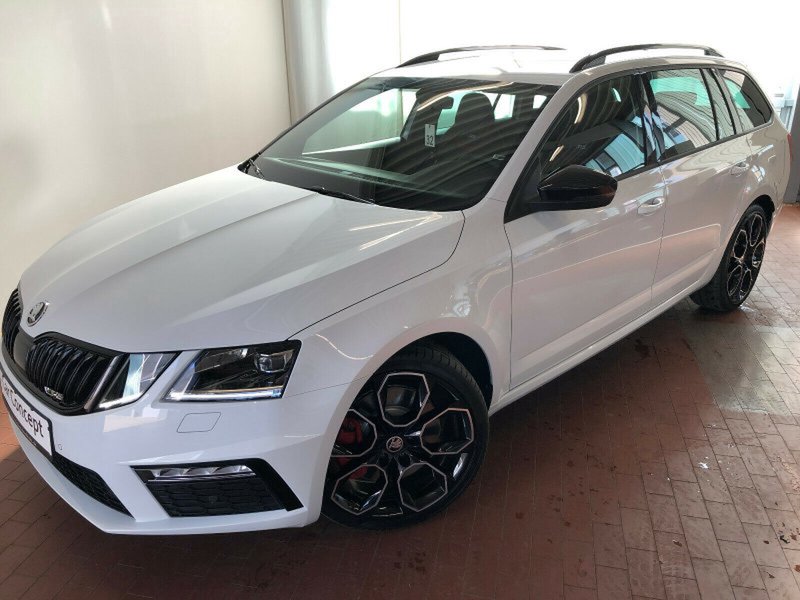 Skoda Octavia Combi 2.0 TSI DSG RS NAVI 19" ACC DAB
