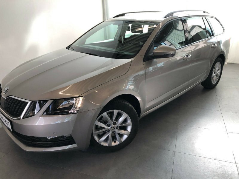 Skoda Octavia COMBI 1.4 TSI AHK SITZHEIZ 2xPDC