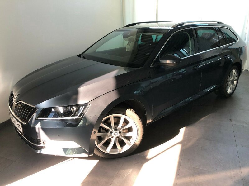 Skoda Superb 2.0 TDI DSG 4x4 Style Combi LEDER COLUMBU