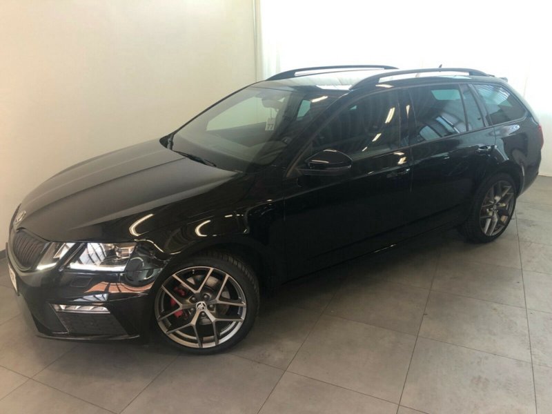 Skoda Octavia Combi 2.0 TDI DSG RS 19" ACC VIRTUAL