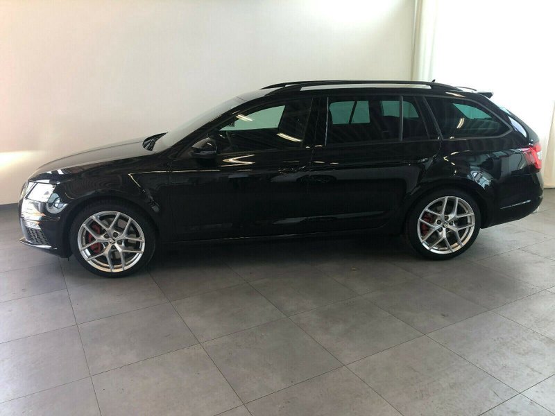 Skoda Octavia Combi 2.0 TDI DSG RS 18" ACC VIRTUAL