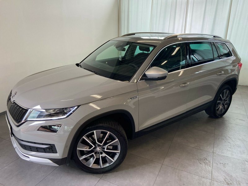 Skoda Kodiaq 2.0 TDI DSG 4x4 SCOUT PANO AHK 360° 7 SIT