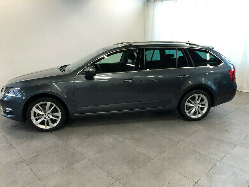 Skoda Octavia Combi 2.0 TDI DSG 4x4 STYLE AHK VIRTUAL